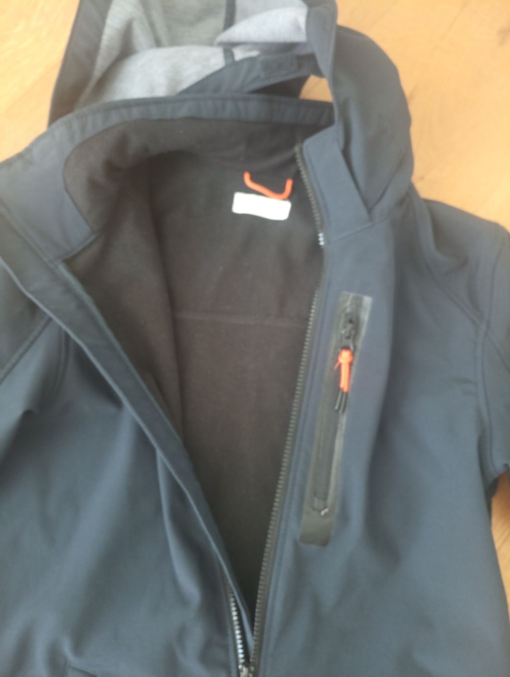 H&M Giacche: Softshelljacke Gr. 170 – Usato da Heerbrugg venduto da Krityu 1