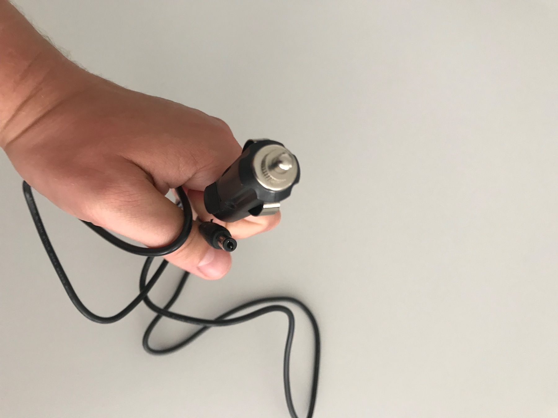 Cavi: Auto Zigarettenanzünder Kabel – Usato da Lausanne venduto da opi_92cn 6