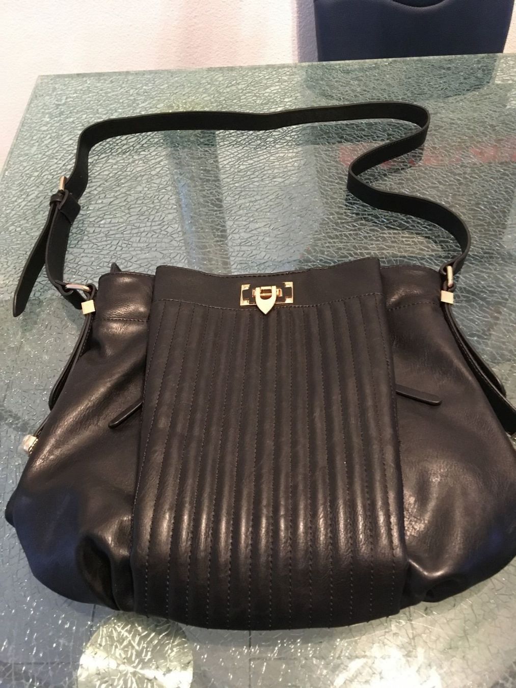 Maddison Borse da donna: schwarz/goldige Maddison Leder Tasche – Usato da Oftringen venduto da andrax