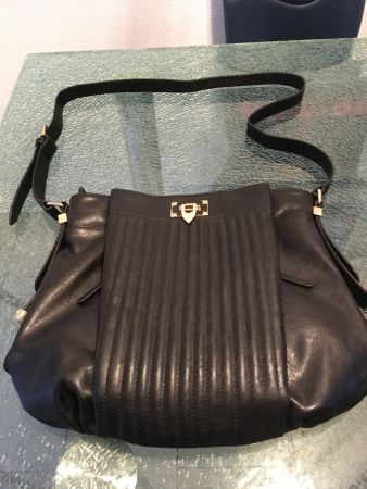 schwarz/goldige Maddison Leder Tasche