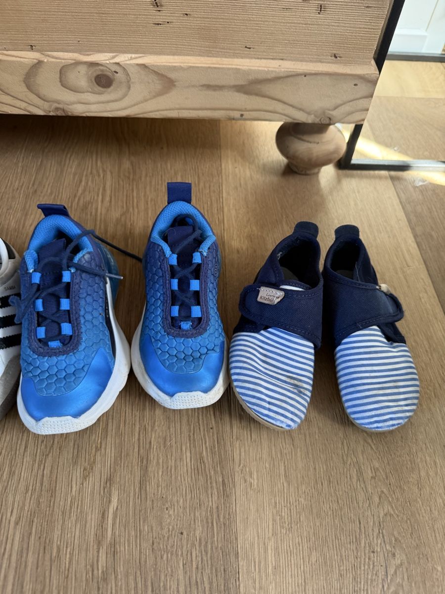 Scarpe per ragazzi: Kinderschuhe Gr. 25-26 – Usato da Küsnacht ZH venduto da Loette 2