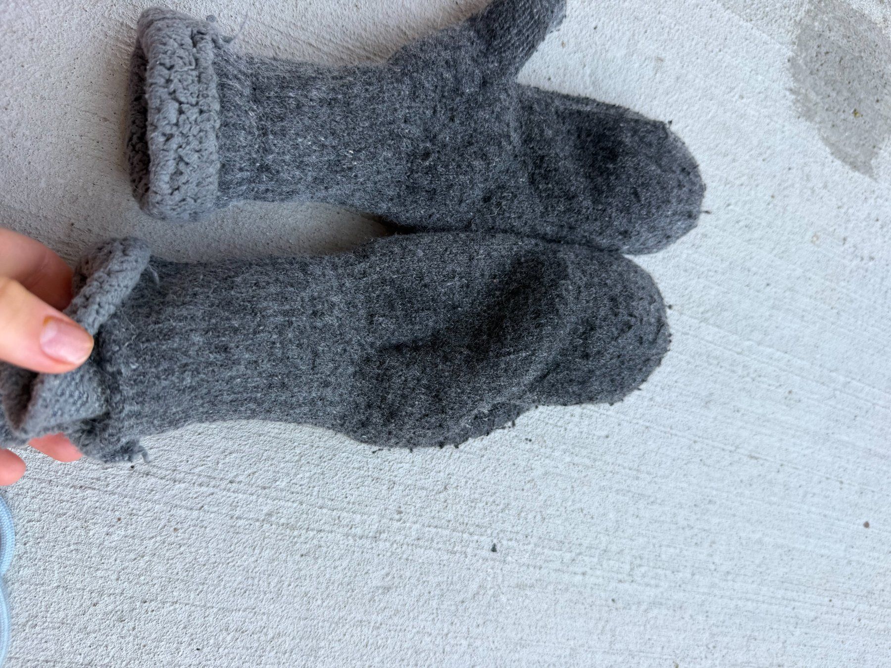 Gants & mitaines : Handschuhe Filz dunkelgrau mit Perlen – D'occasion à Riehen par ann_76jw 2