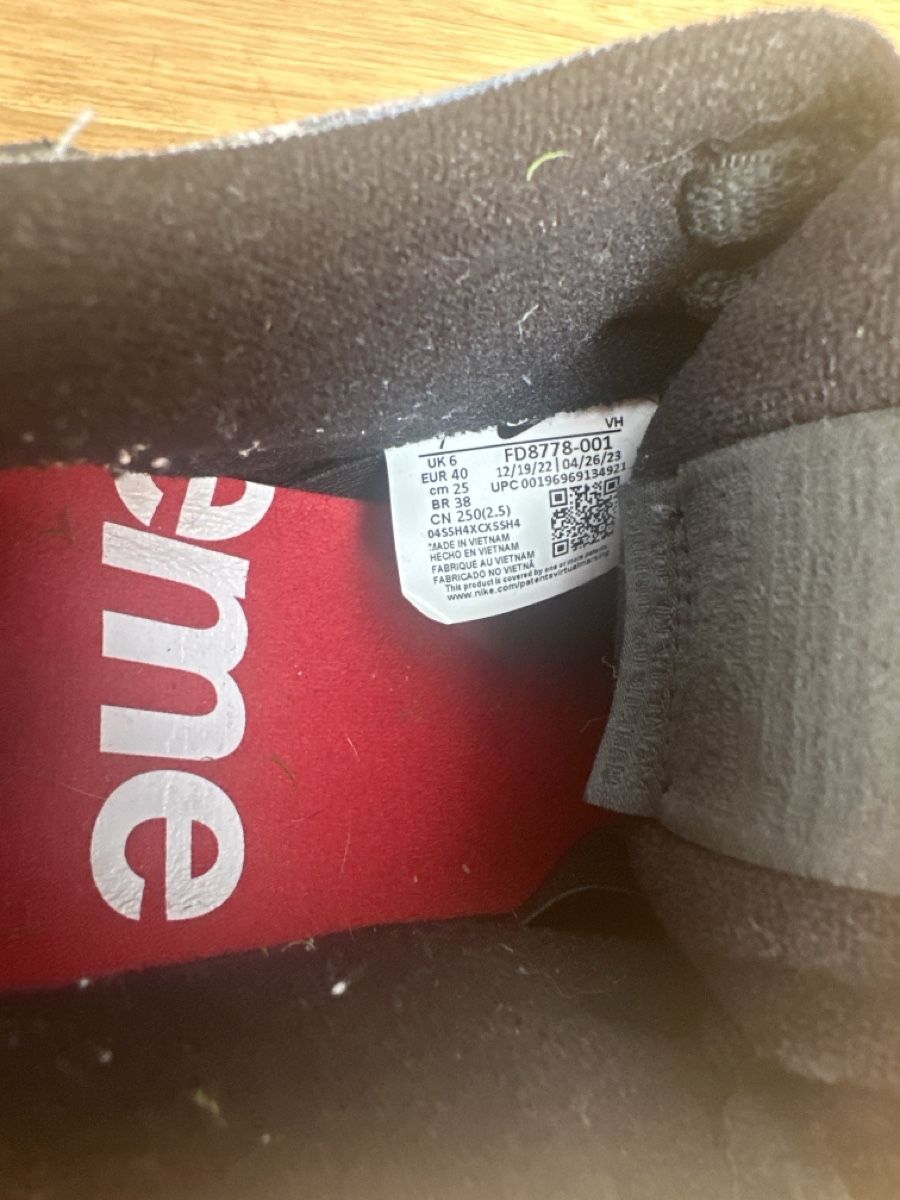Supreme Herrenschuhe: Nike Suprême sneakers – Gebraucht aus Founex von reb_fws9 1