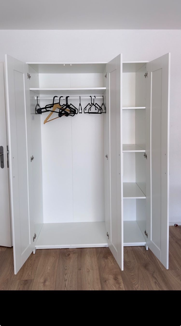 Ikea Guardaroba: IKEA Kleiderschrank – Usato da Frenkendorf venduto da Sua_p8dj 3