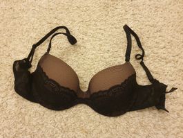 Soutien-gorge, 75B Aubade, taupe, dentelle noire,très bon et
