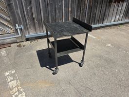 Werkstatt bzw. Lagerwagen mit 2 Etagen 60x60 H:80cm ab 1.-
