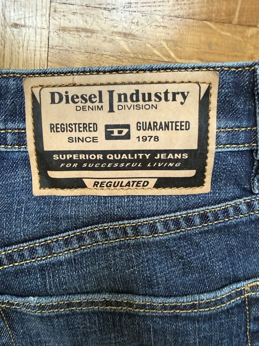 Diesel Jeans: Jeans Diesel (T.30) – Usato da Les Avanchets venduto da GG_ 1