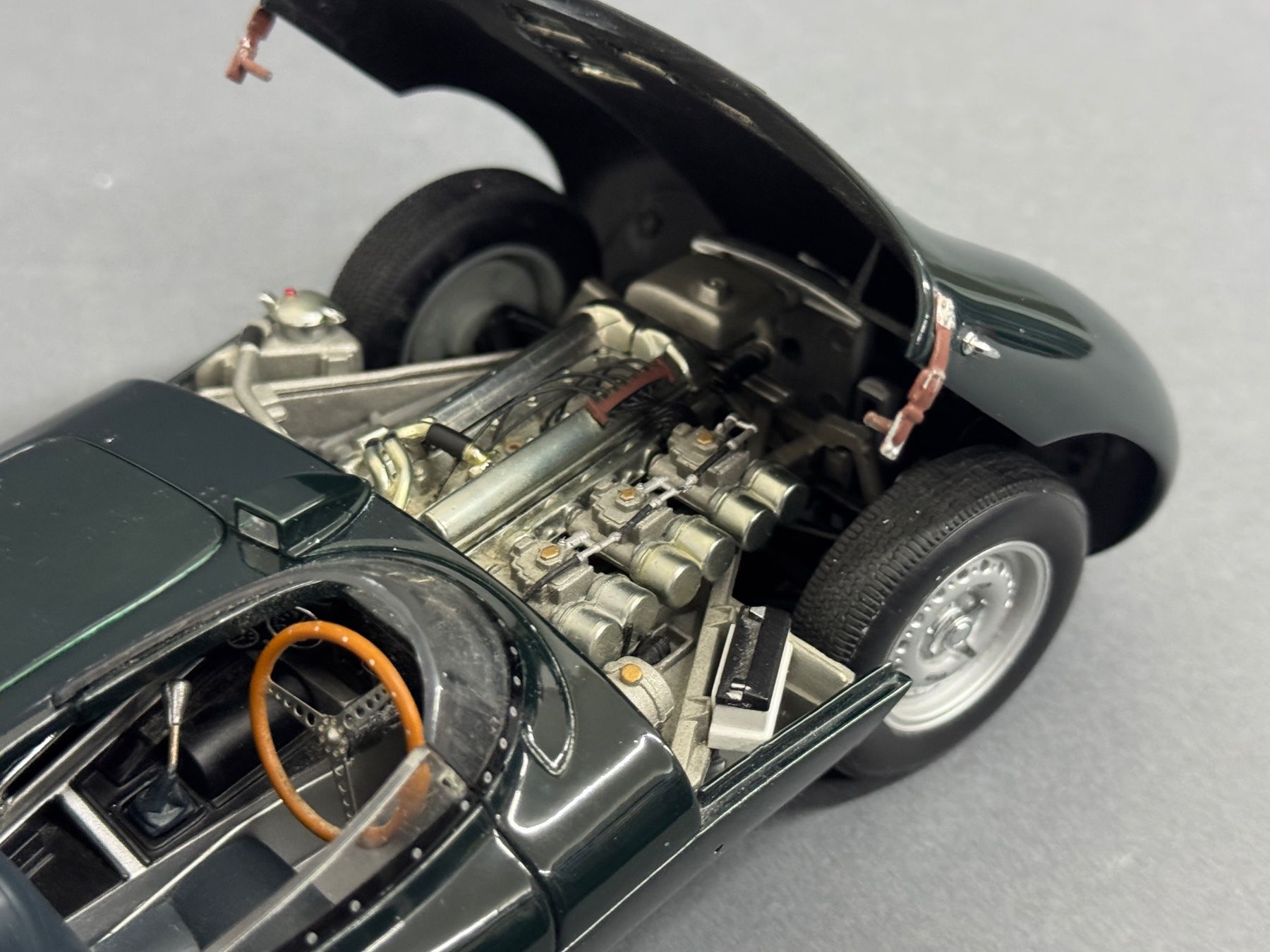 Jaguar Modellautos: Jaguar D Type AutoArt 1:18 – Gebraucht aus Luzern von aa43modelcars-Luzern 2