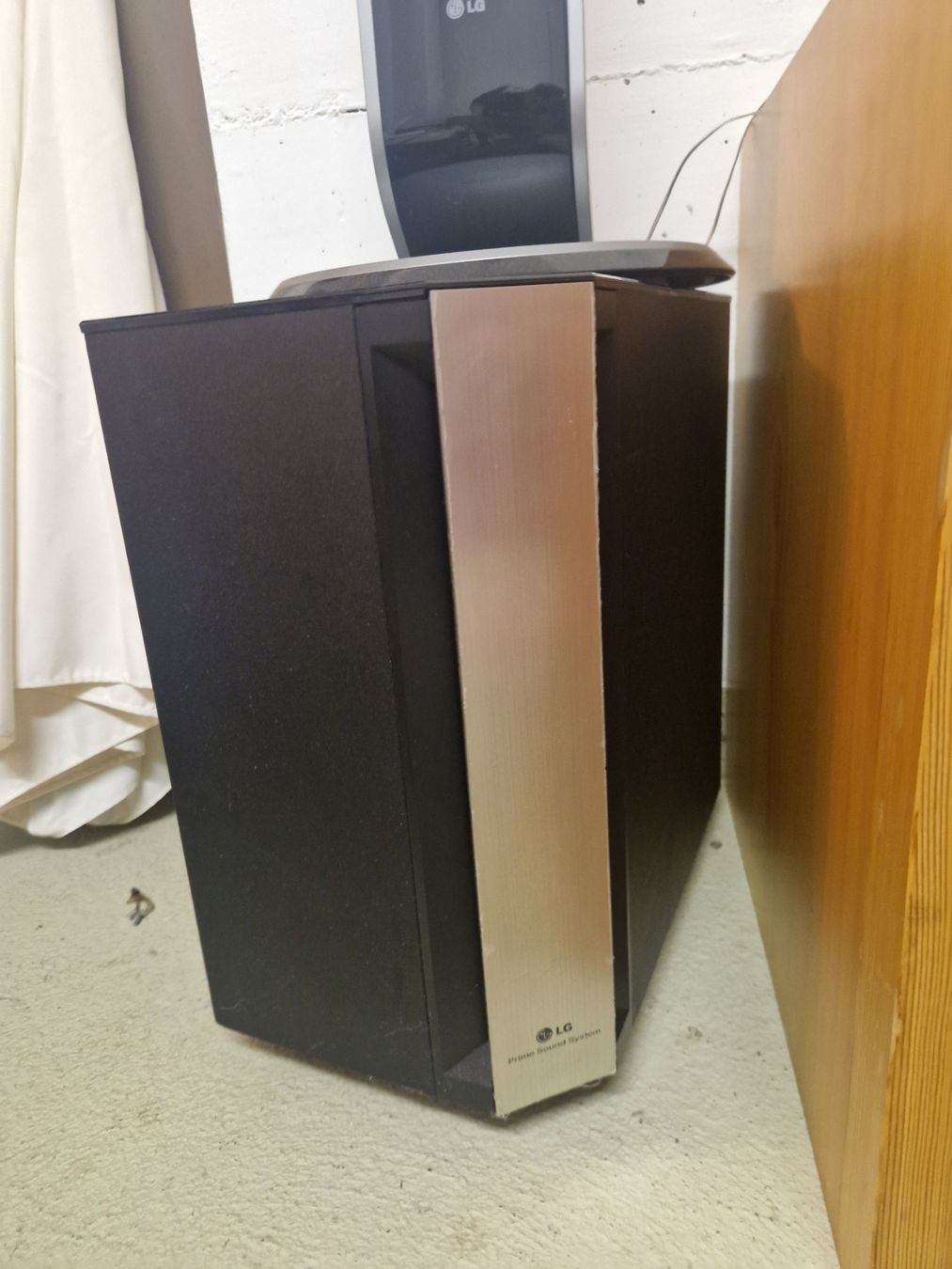 Philips Appareils TV: Philips Flat TV mit Dolby Surround- System LG – D'occasion à Reichenbach im Kandertal par alain1 2
