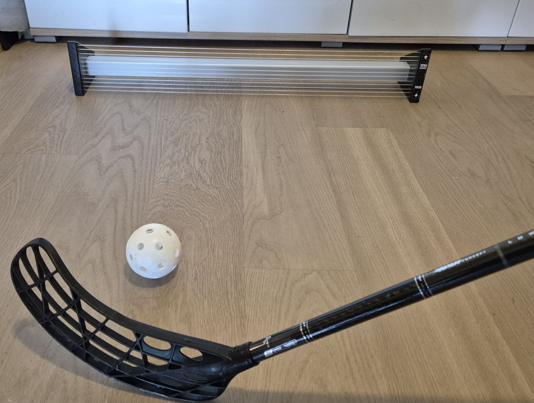 Hometrainer: Passer Saucer Pro - Unihockey-Trainergerät – Usato da Maur venduto da antko 2