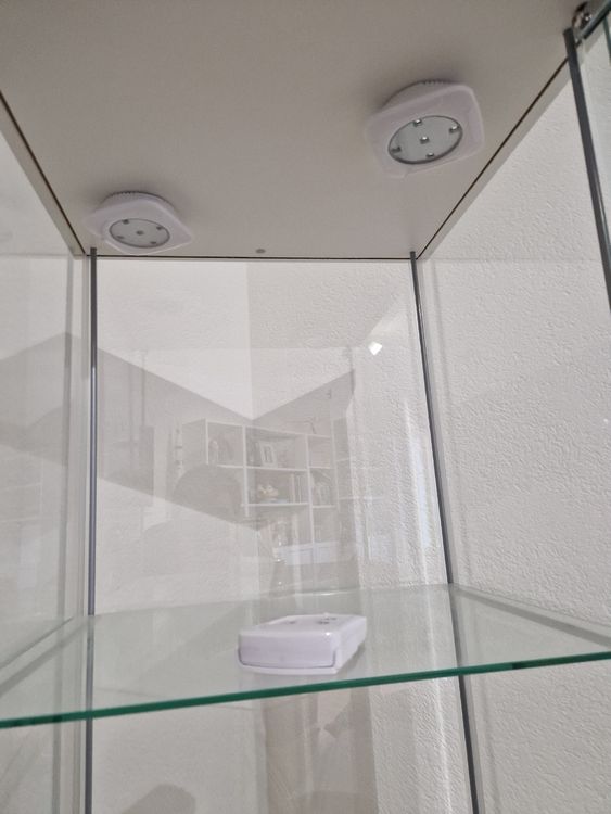 Verplaats of voeg een extra plank toe aan uw IKEA Detolf glazen kast met adapters - Nederland