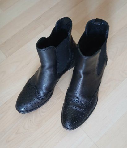 Damenschuhe: Damenschuhe in Grösse 36 – Gebraucht aus Niederönz von Debriefing