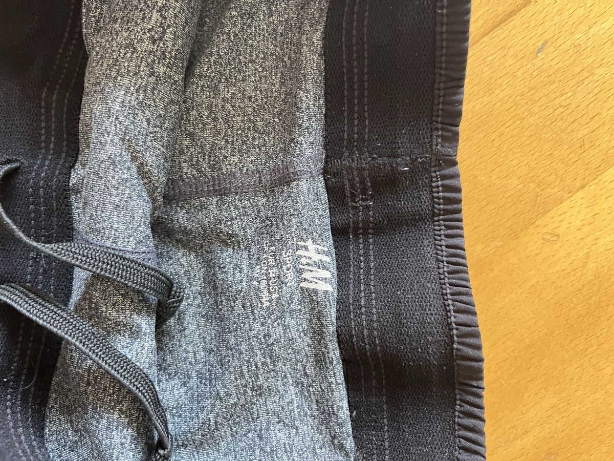 H&M Pantaloni: H&M Sporthose – Nuovo (secondo la descrizione) da Zürich venduto da Closetbesties 1
