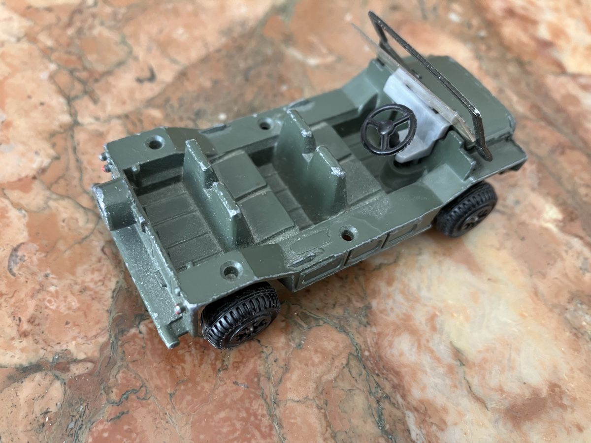 Dinky Toys Modellini d'auto: Dinky Toys Austin Mini Moke – Usato da Liebefeld venduto da PoloLePoulpe 1