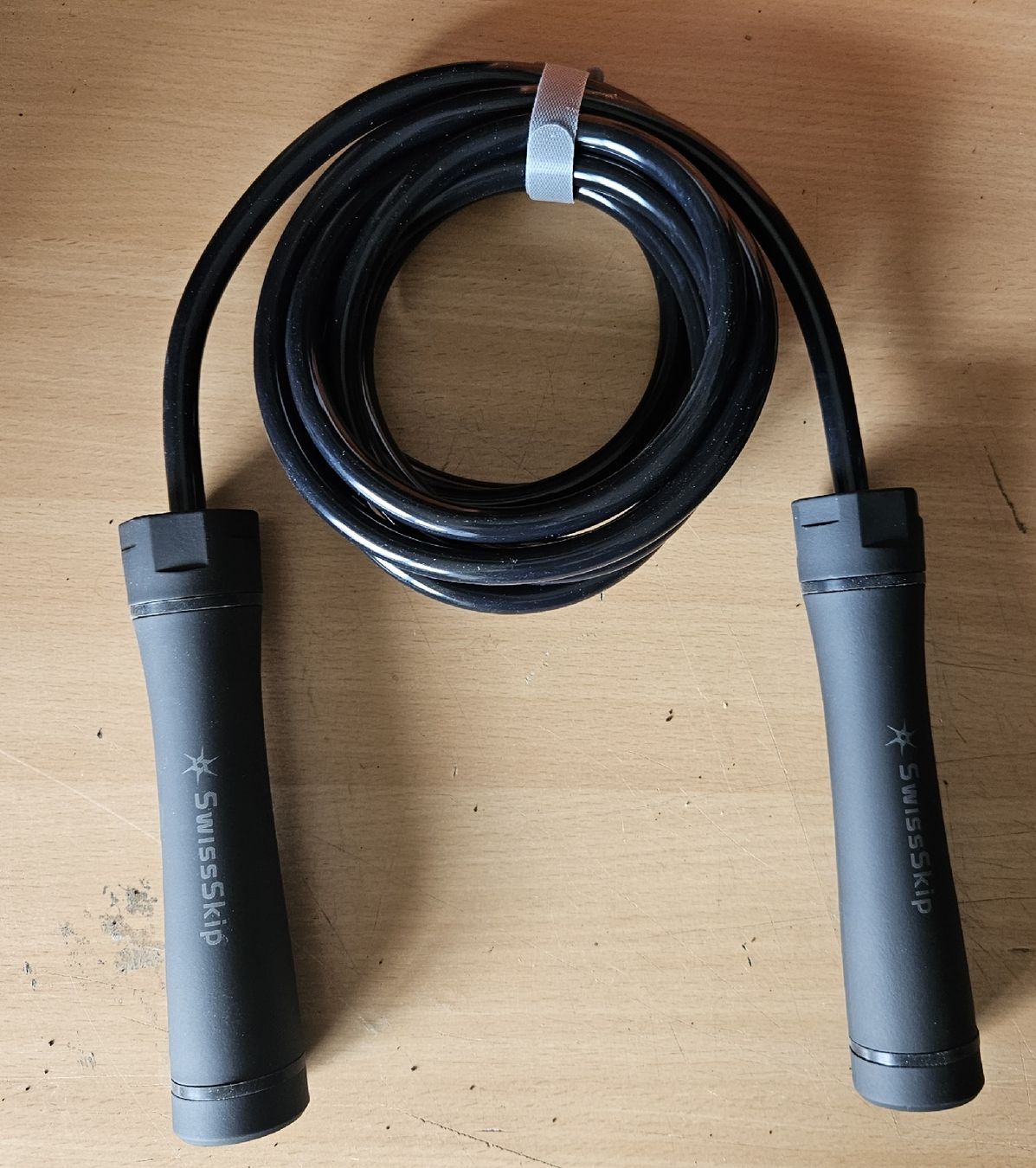Springseile: SwissSkip Springseil 500 Gramm schwarz – Neu (gemäss Beschreibung) aus Dachsen von Topparts1
