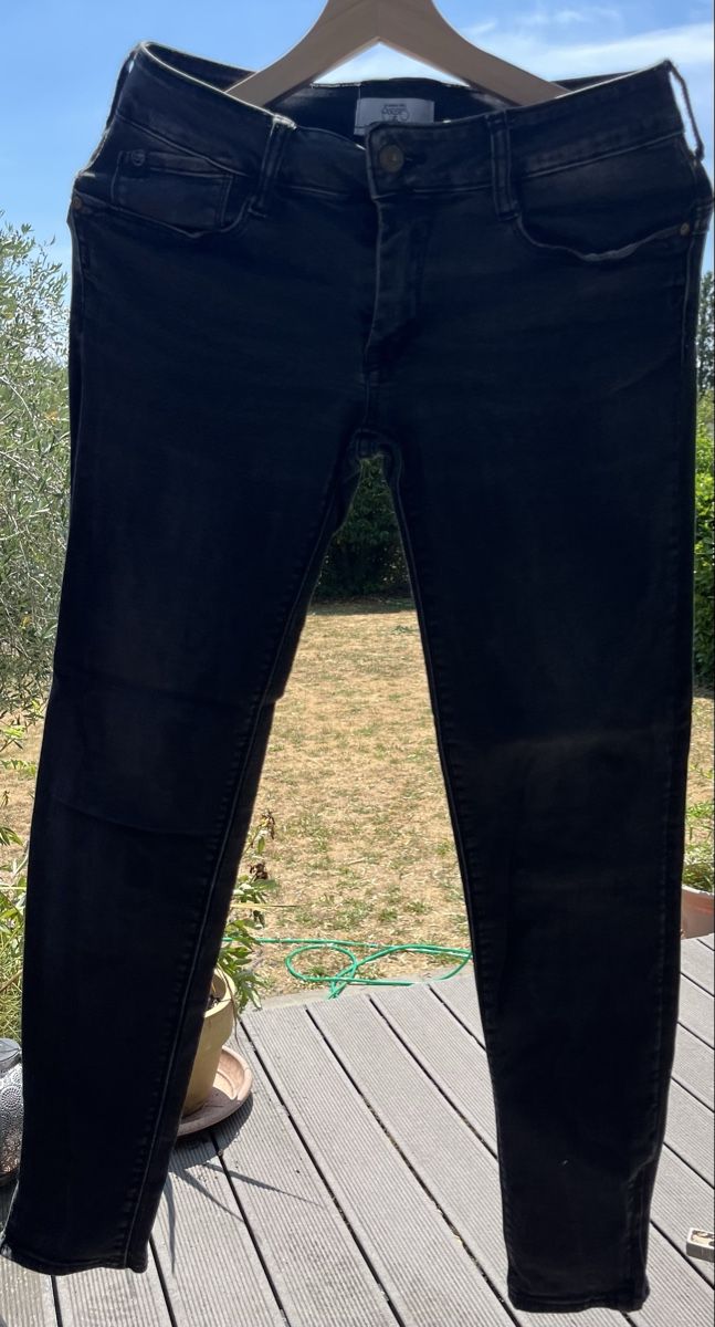 Le Temps Des Cerises Jeans: Jeans Le temps des Cerises  – D'occasion à La Neuveville par VivreLibre 1