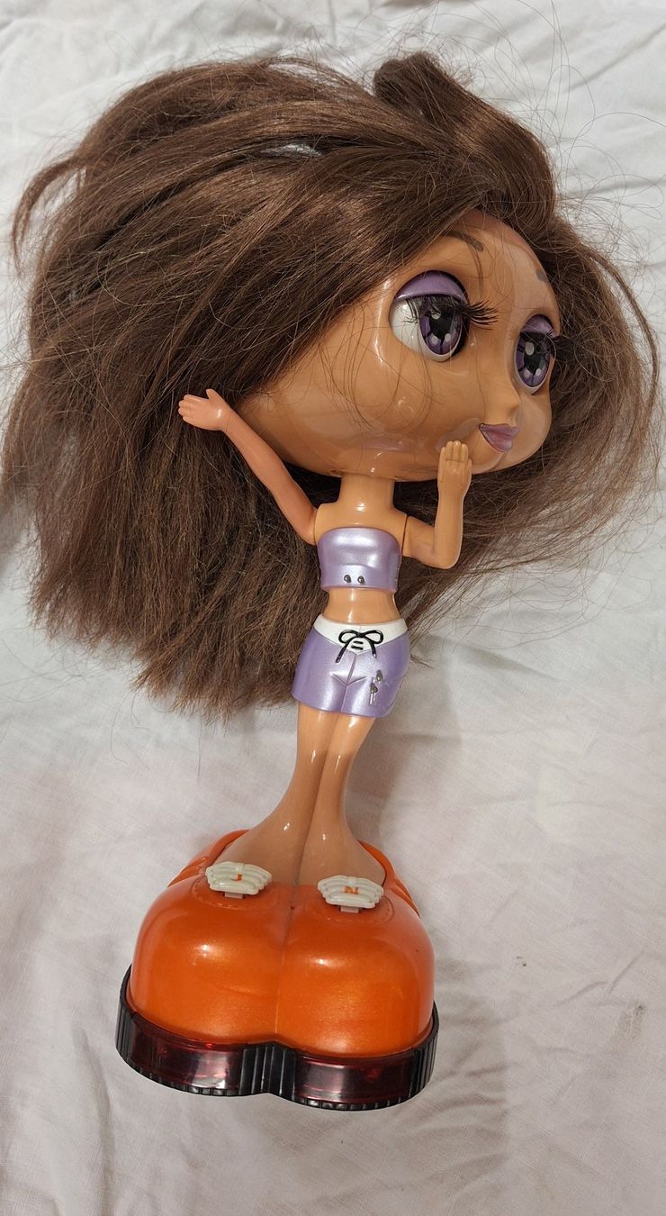 Figuren: Mattel Diva Starz Puppe – Gebraucht aus Muri b. Bern von Bernik