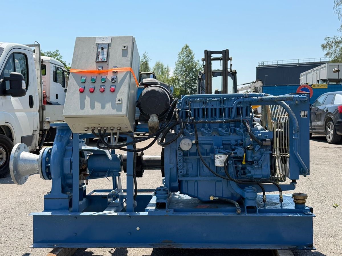 Pompe & Parti di ricambio: Diesel Motor Wasserpumpe – Usato da lyssach venduto da brax2019 1