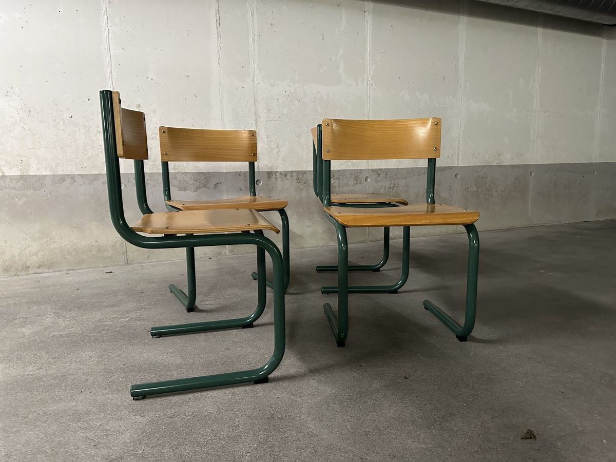 Sedie: 12xFreischwingerstühle FM 622 – Usato da Niederurnen venduto da KEVIN078 7