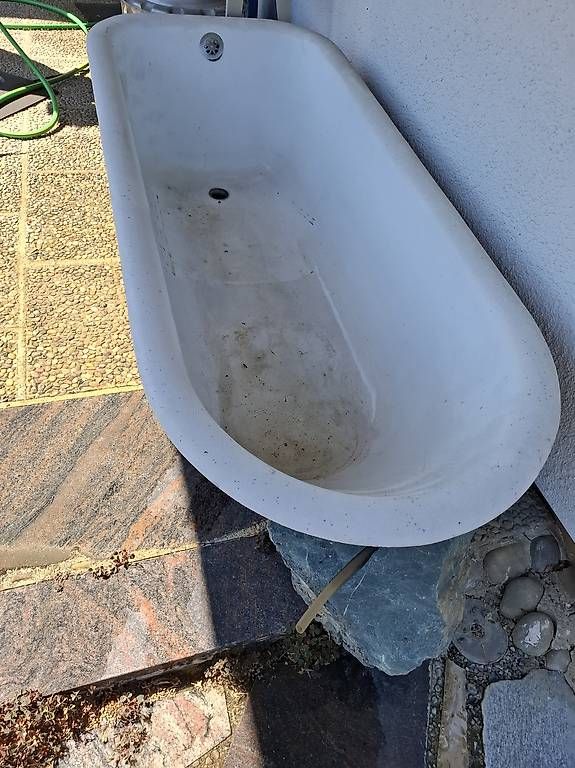 Badewannen: Badewanne aus Gusseisen – Gebraucht aus Siegershausen von Dragauner69 1