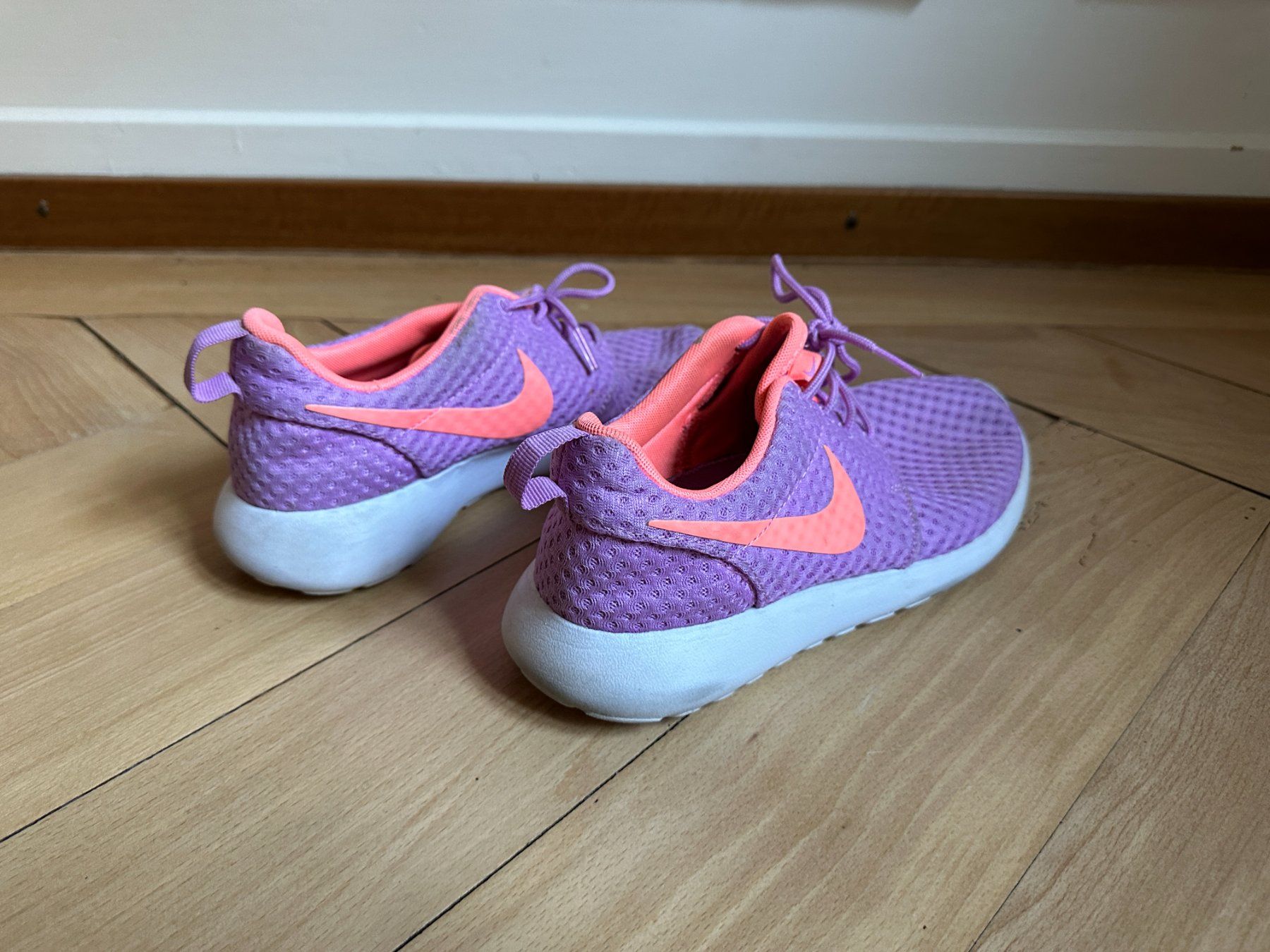 Nike Scarpe da donna: NIKE - Sneaker lila-rosa 39 – Usato da Zürich venduto da Diazaio 2