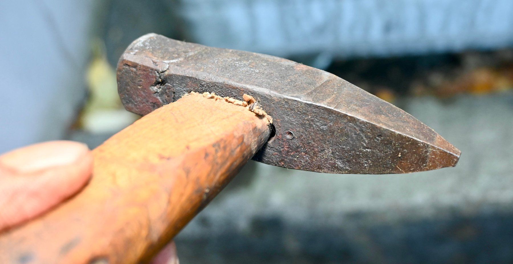 Tutti gli attrezzi: alter geschmiedeter Spitzhammer L 34cm – Usato da Pfaffhausen venduto da mono_rec 5