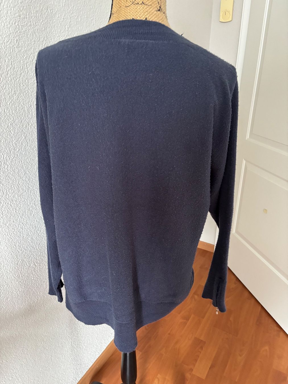 Pullover & Sweatshirts: Pullover blau M – Gebraucht aus Balsthal von Uroby 3