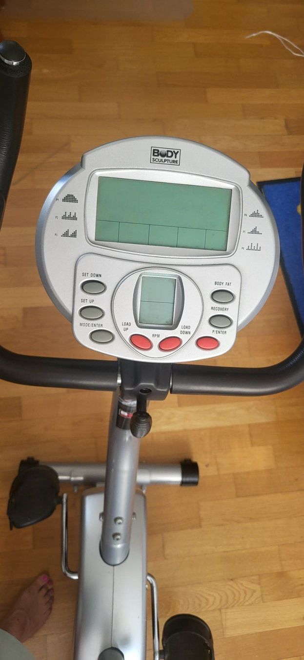 Vélos d'appartement: Heimtrainer Body Sculpture mit Display gebraucht – D'occasion à Volketswil par Kandelaber