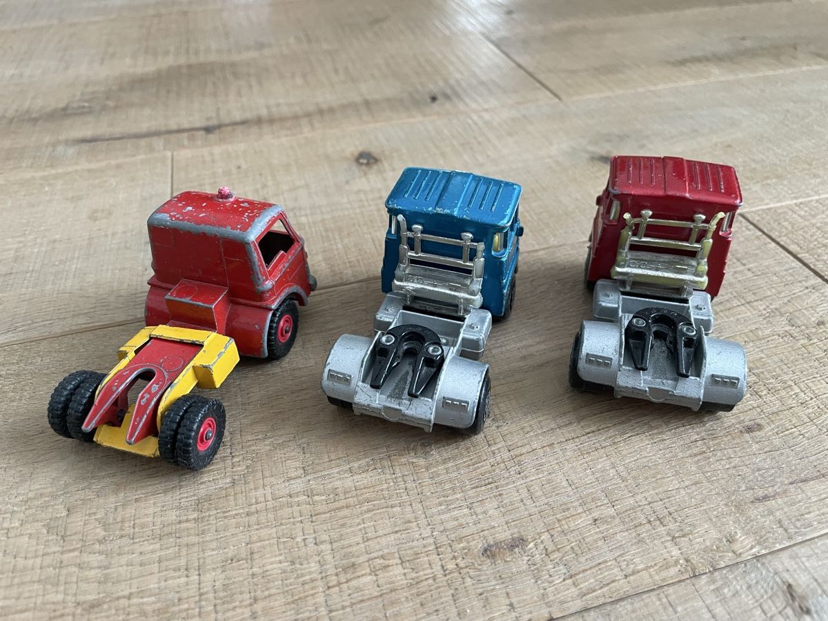 Matchbox Modellautos: 3 Matchbox Modellautos Sattelschlepper  – Gebraucht aus Frauenfeld von Challenger77 1