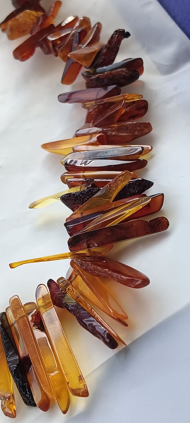 Catenine: Amber Necklace unique shape  – Nuovo (secondo la descrizione) da Zürich venduto da cat_9cvz 1