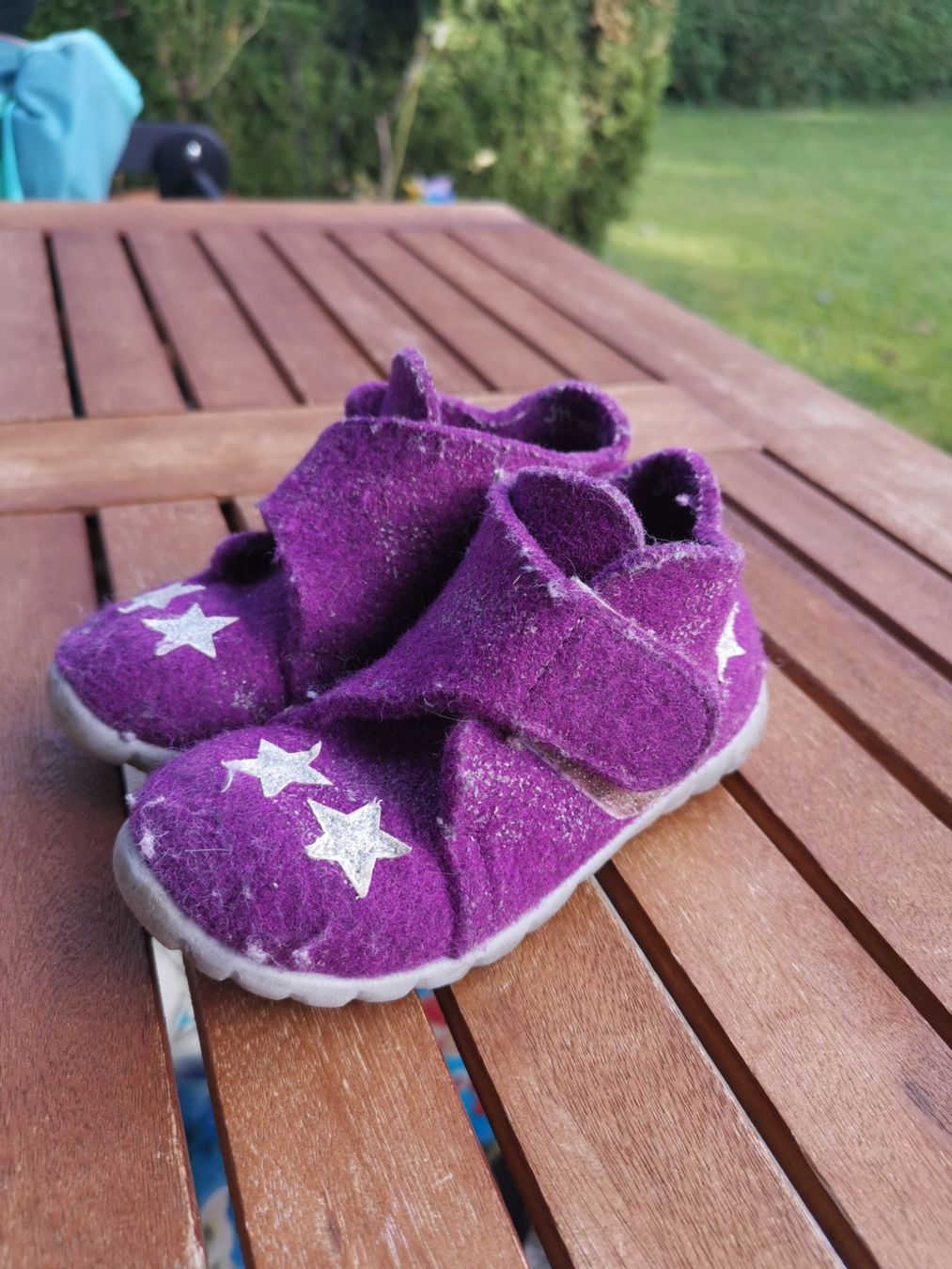 Scarpe per ragazze: Mädchen Hausschuhe Grösse 23 – Usato da Kreuzlingen venduto da nissie88