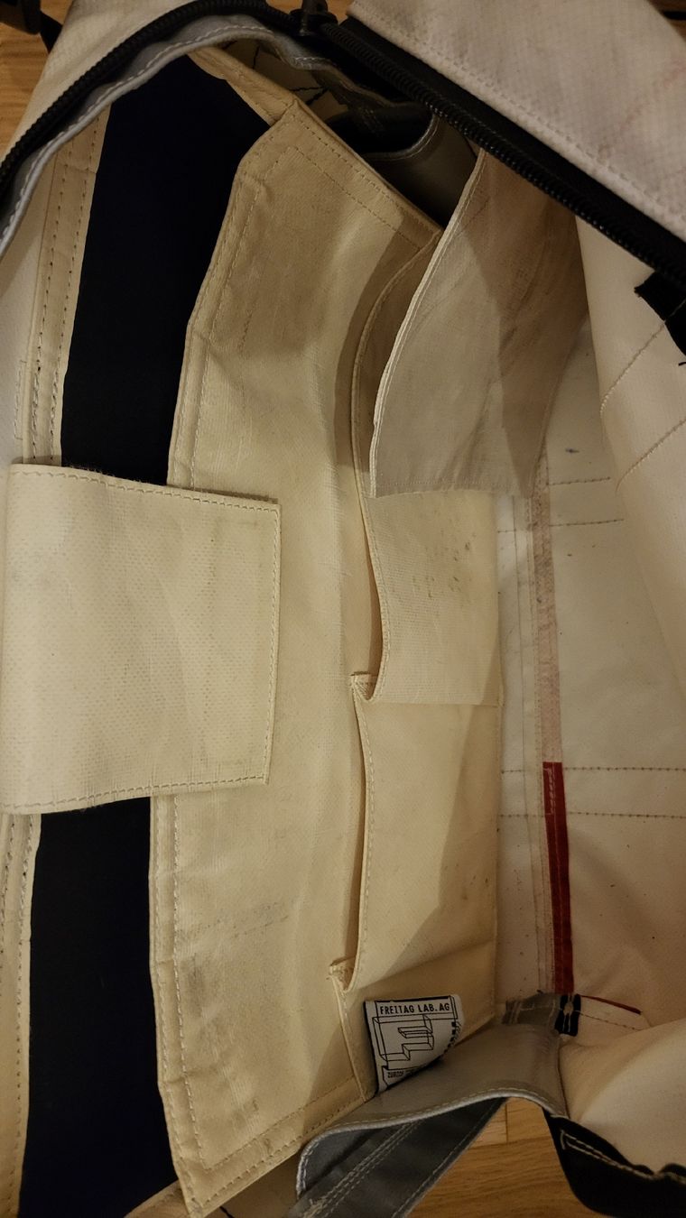 Freitag Taschen: Freitag Laptoptache F77 BEN – Gebraucht aus Sierre von val_vs7v 3