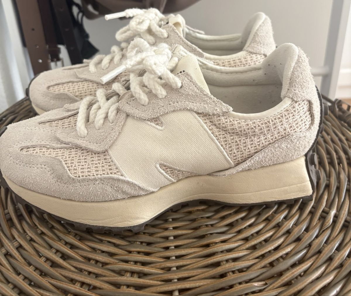 New Balance Scarpe da donna: New Balance 327, Grösse 38 – Nuovo (secondo la descrizione) da Bülach venduto da Antonali 3