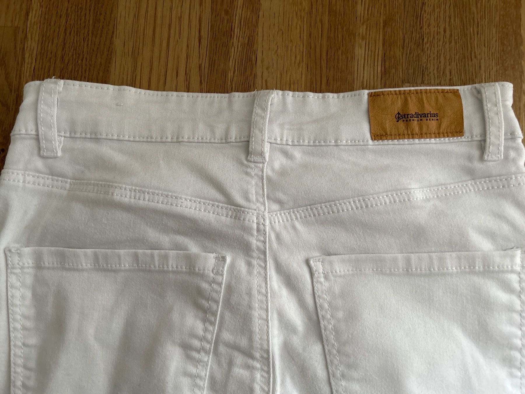 Stradivarius Jeans: Jeans Stradivarius 38 – Usato da Oberrüti venduto da ChoCoc
