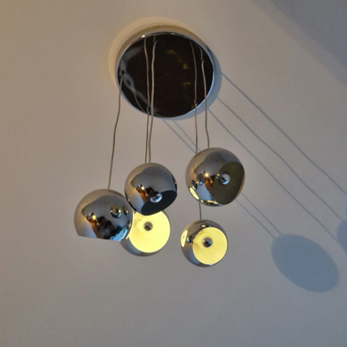 Lampadari & plafoniere: Kaskaden-Pendelleuchte im Space-Age-Design – Usato da Zürich venduto da monikahaefliger 1