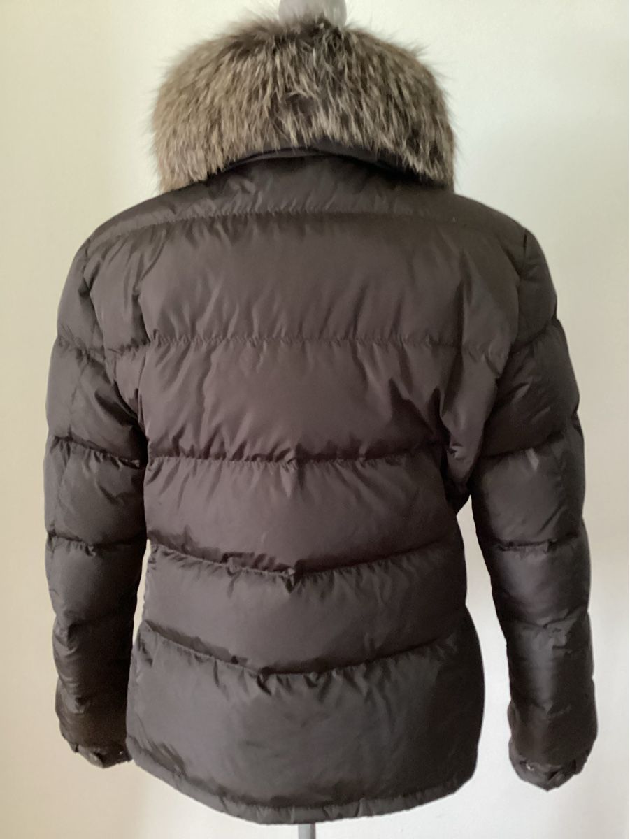 Prada Jacken: Prada, Damendaunenjacke, Gr. 46 it. – Neu (gemäss Beschreibung) aus Salenstein von Esprit57 3