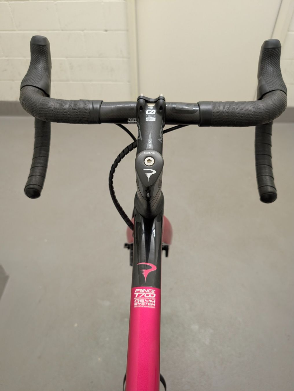 Pinarello Velos: Pinarello Prince Disk T700 – Gebraucht aus Thalwil von Tgatga 3