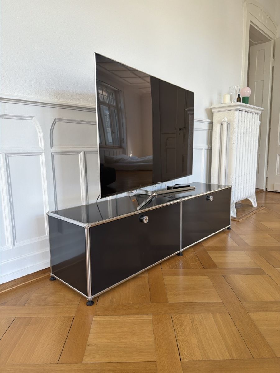 USM Meubles TV: USM Haller Lowboard #M33 – D'occasion à Zürich par fabian621 1