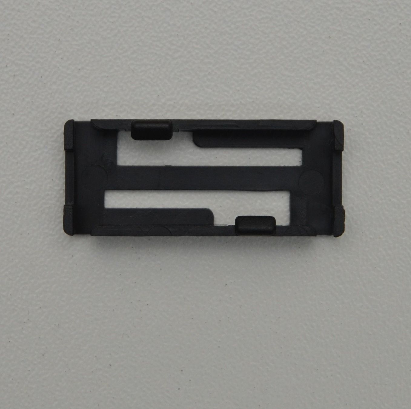 Modellismo RC: Servo Stecker Sicherung Flach Schwarz – Nuovo e nell'imballaggio originale da Rüti venduto da MSRCModelle 1