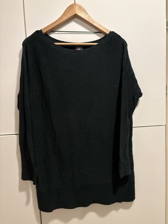 Pull long mailles fines  MANOR vert , taille M,