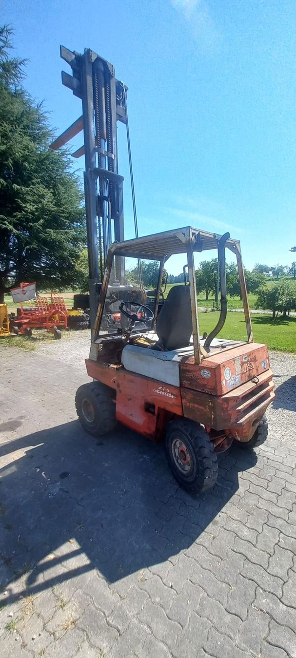 Linde Carrelli elevatori e a forche: Stapler, Gabelstapler, Dieselstapler, Gegengewichtstapler – Difettoso da Buch b. Frauenfeld venduto da Girsberg 3