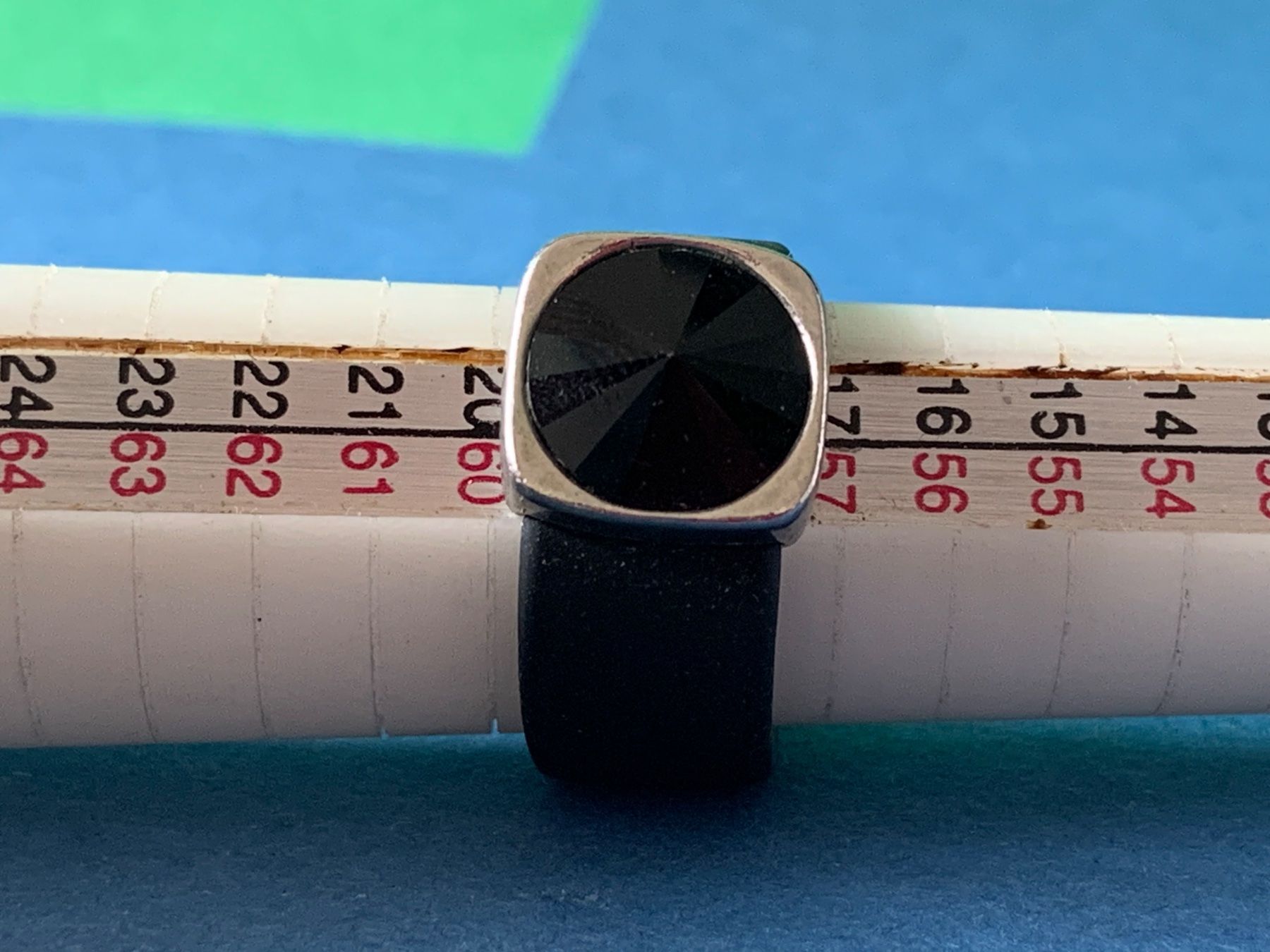 Anelli: Fingerring schwarz (60/19) – Usato da Laufen venduto da Bellebellezza 1