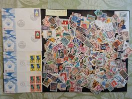 Environ 1000 timbres étrangers dès anciens (YY15)