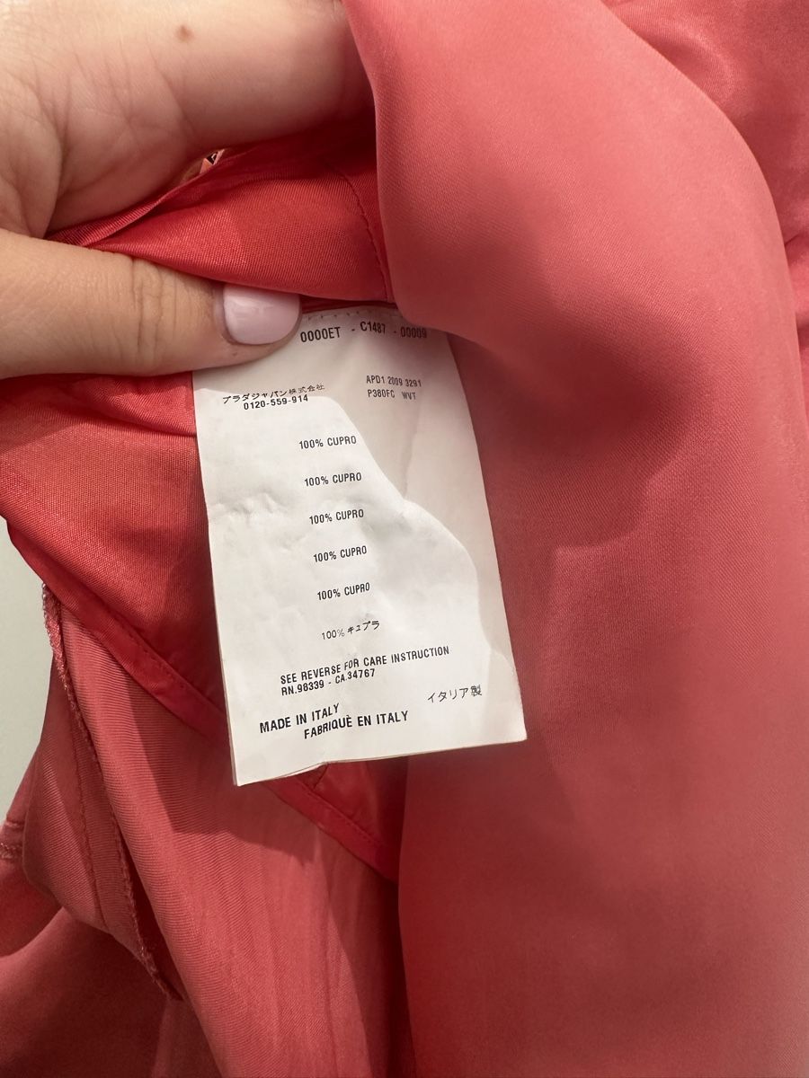 Prada Vestiti: Prada silky vintage mini dress – Usato da St. Niklausen LU venduto da lau_259n 4