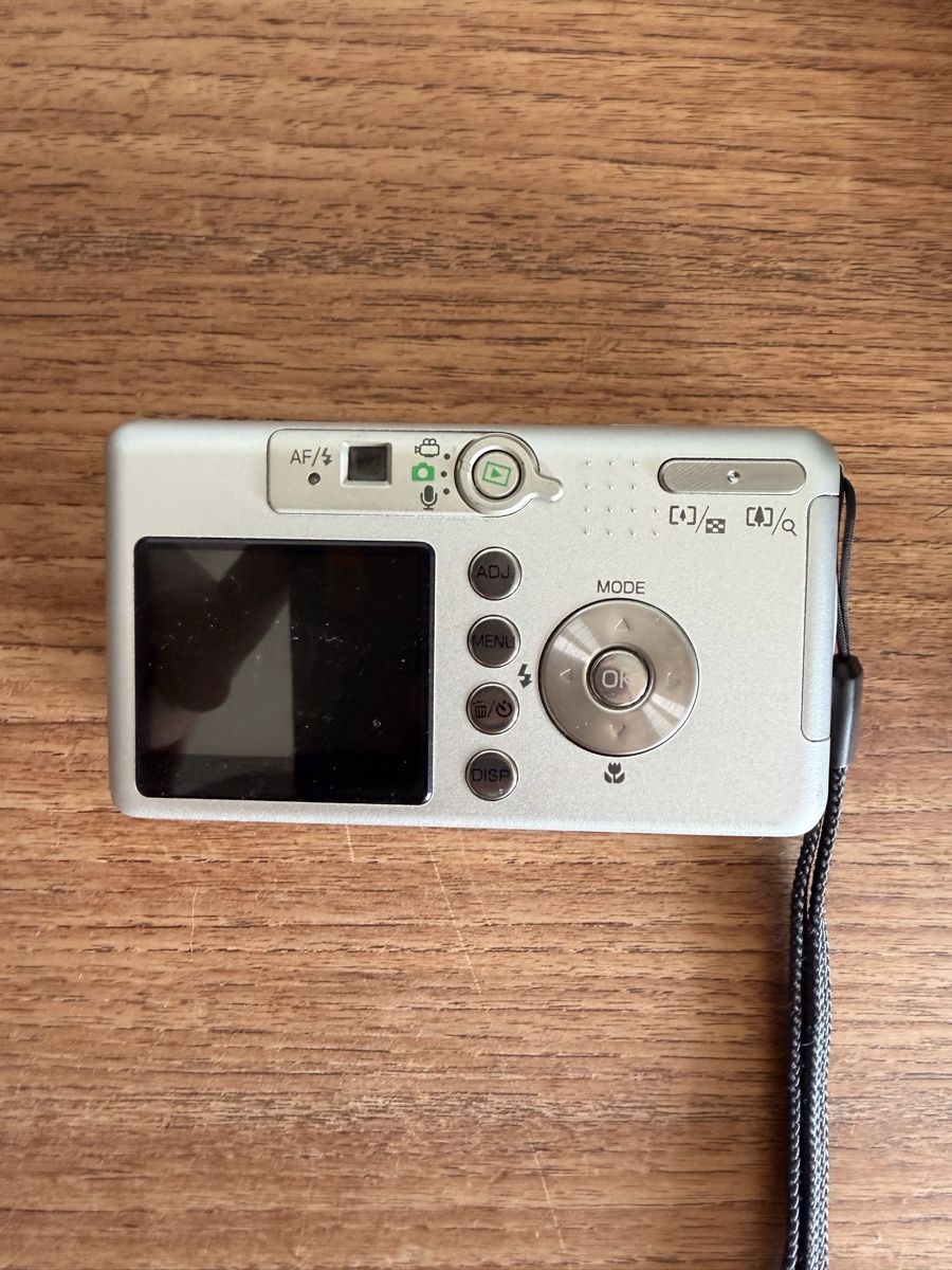 Ricoh Kamera: Ricoh Capilo R1 28-135mm  – Gebraucht aus Winterthur von Silvision 2