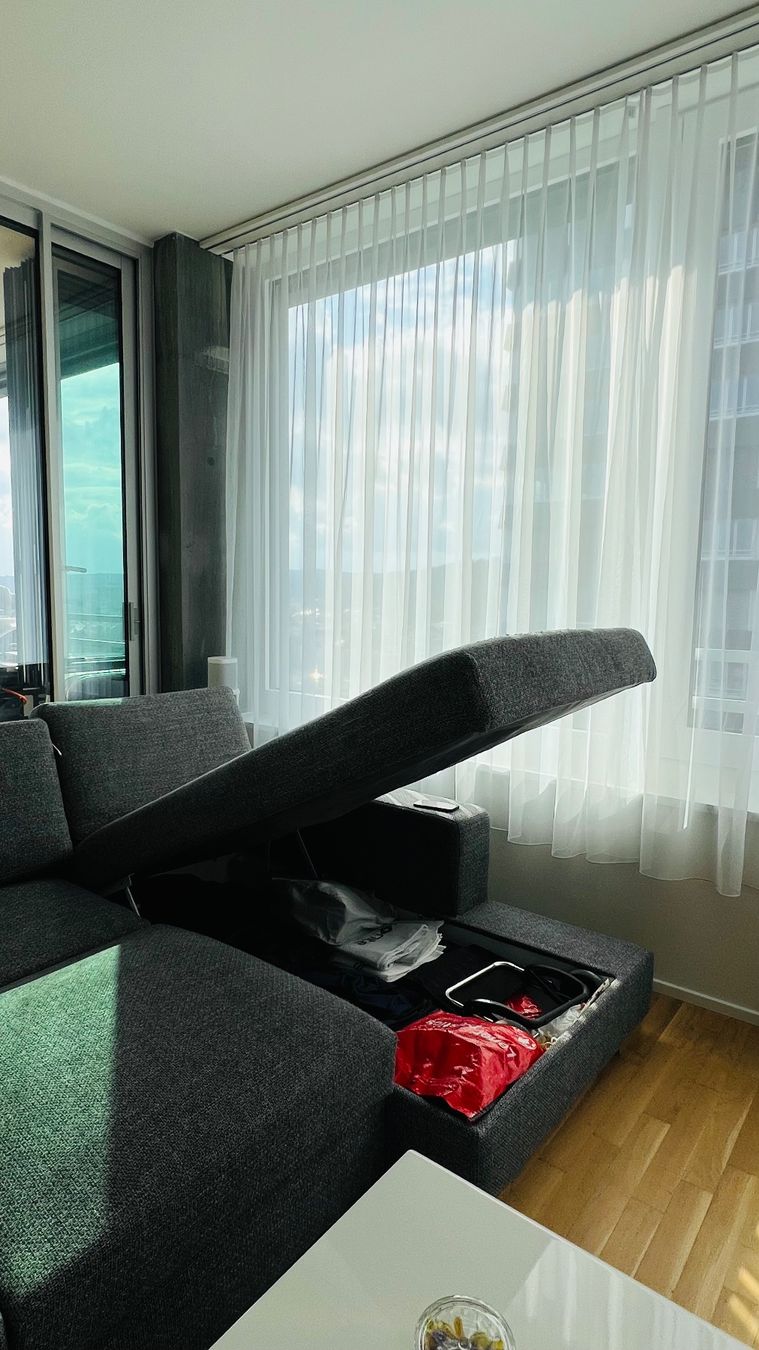 Ikea Divani: Bequemes 3er-Bettsofa mit Récamiere, grau – Usato da Beringen venduto da jbf_25pm 3