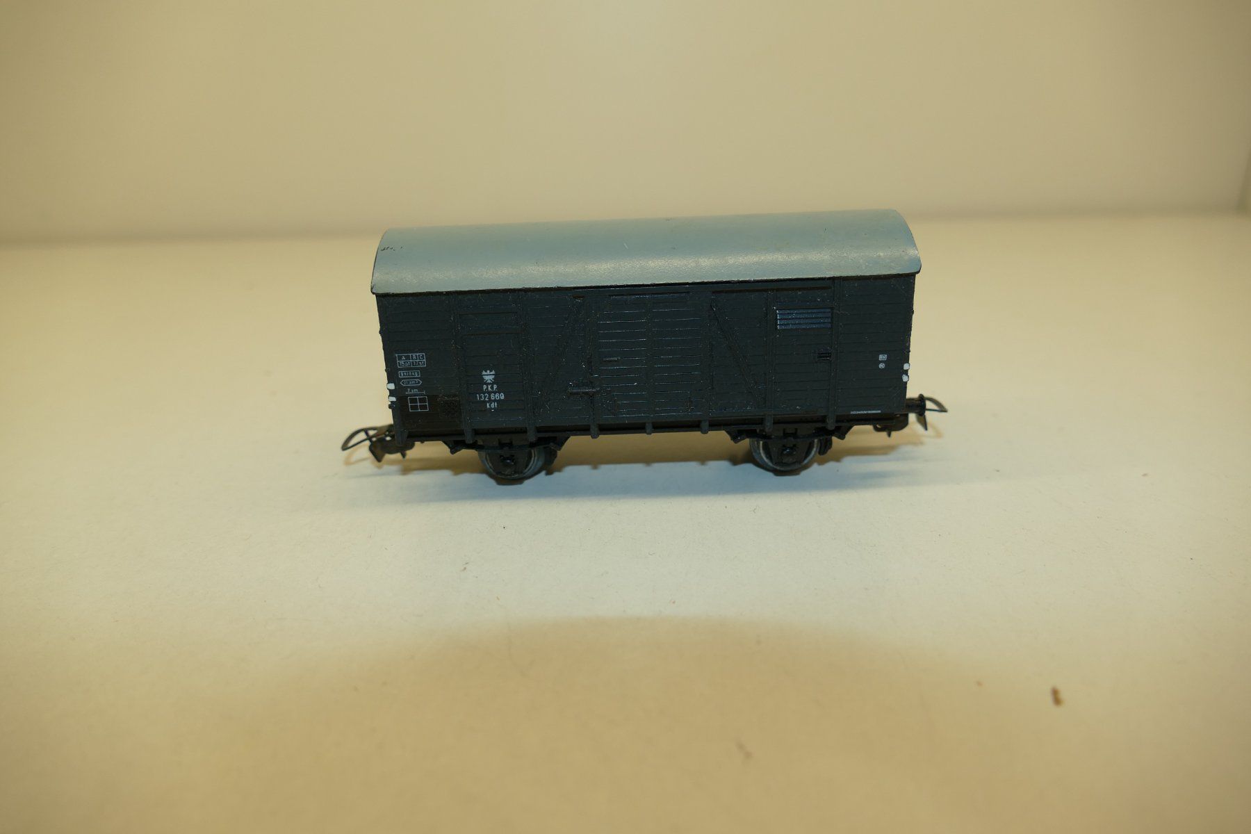 Piko Modellini di ferrovie: Piko H0: PKP Güterwagen #132 669 – Usato da Niederhasli venduto da rail-duerst 2