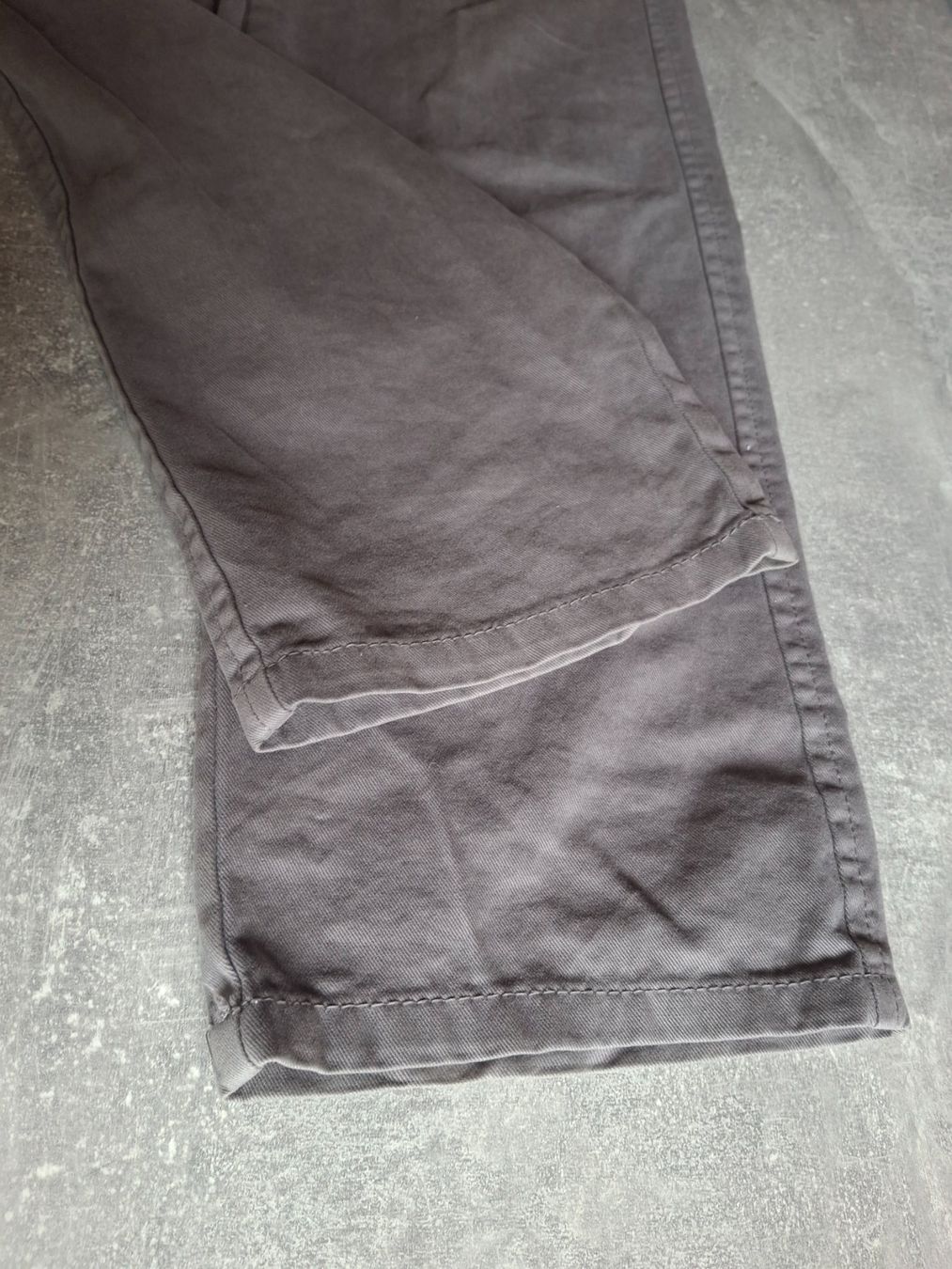 Pantaloni: Pantalon gris taille 34 marque STR 100% coton – Usato da Villiers venduto da san_jn5w 2