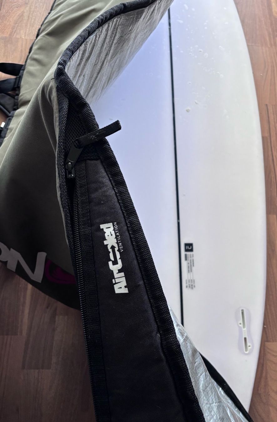 Planches de surf: Surfboard Cooling Travelbag – D'occasion à Reiden par laliviia 2