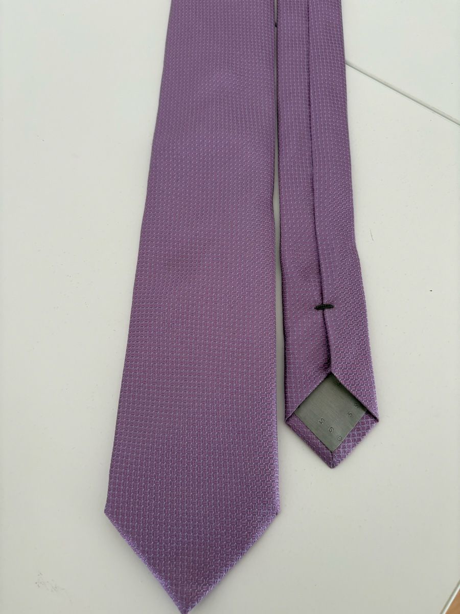 Hugo Boss Cravatte: Hugo Boss Silk Tie - Men's Designer Accessory – Usato da Obbürgen venduto da cla_x9h6 1